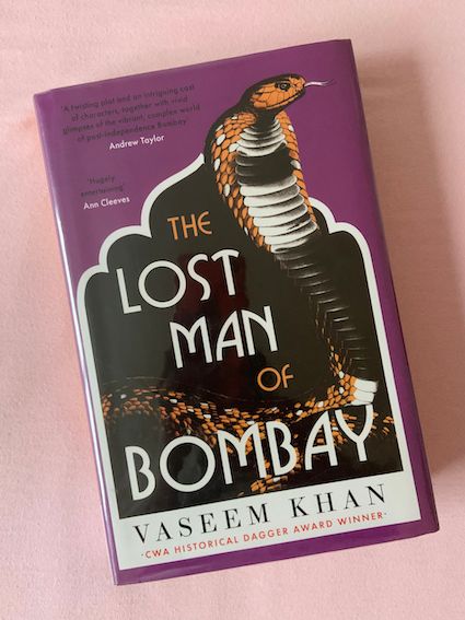 Front cover of The Lost Man of Bombay by Vaseem Khan featuring a cobra